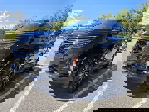 Used 2023 Chevrolet Equinox RS image 4