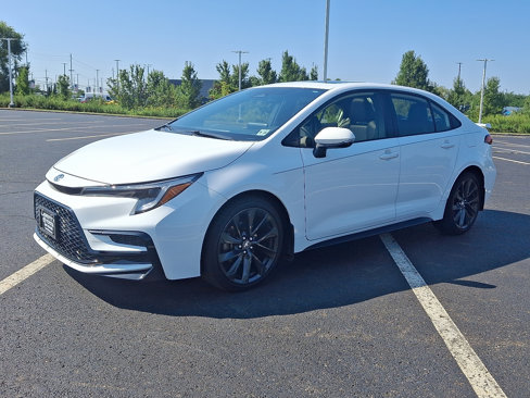 Used 2023 Toyota Corolla XSE image 3