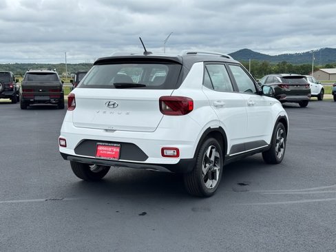 Certified 2025 Hyundai Venue Limited image 25