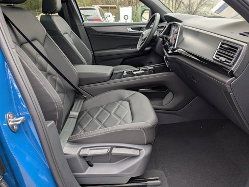 New 2025 Volkswagen Atlas Cross Sport SE image 36