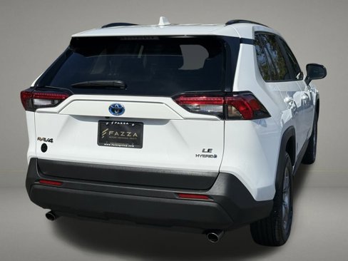 Used 2024 Toyota RAV4 LE image 5