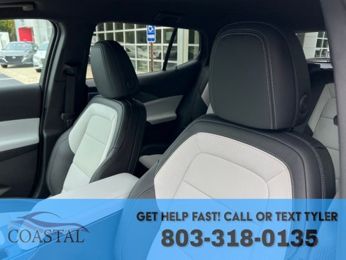 New 2025 Chevrolet Equinox EV LT image 11
