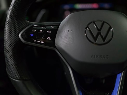 Used 2024 Volkswagen Golf R image 21