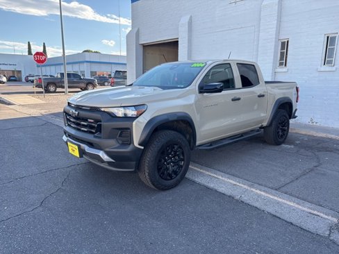 Used 2024 Chevrolet Colorado Trail Boss w/ Advanced Trailering Package image 2
