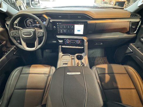 New 2025 GMC Sierra 3500 Denali w/ Denali Reserve Package image 25
