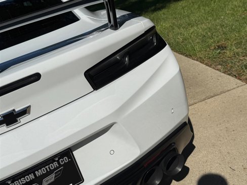 Used 2018 Chevrolet Camaro ZL1 image 26