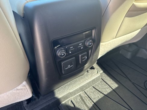 Used 2023 Buick Enclave Avenir w/ Avenir Technology Package image 20