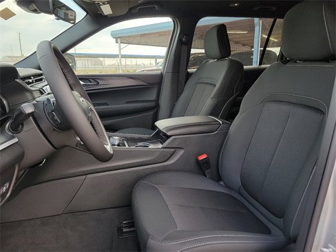 New 2025 Jeep Grand Cherokee L Laredo image 12