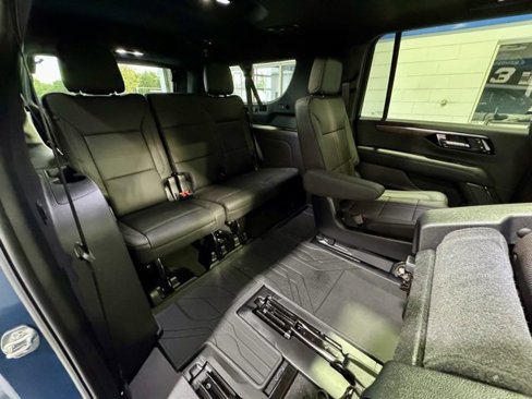 New 2026 Chevrolet Suburban High Country image 15