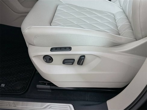 New 2026 Volkswagen Atlas SEL Premium R-Line image 9