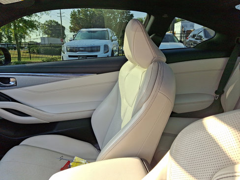 Used 2018 INFINITI Q60 3.0t Sport w/ Sensory Package 3.0T Sport image 17