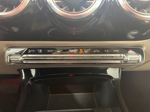 Used 2022 Mercedes-Benz A 220 4MATIC image 19