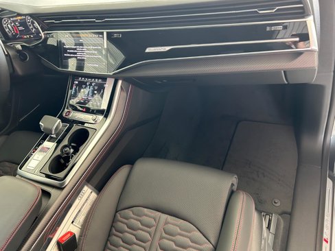 New 2026 Audi RS Q8 performance image 25