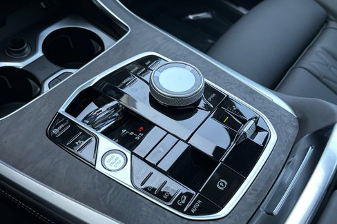 New 2026 BMW X7 M60i image 20