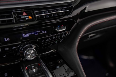 Used 2025 Acura MDX A-Spec image 32
