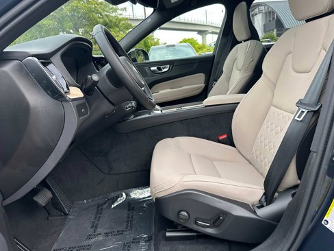 New 2026 Volvo XC60 B5 Plus w/ Protection Package Premier image 19