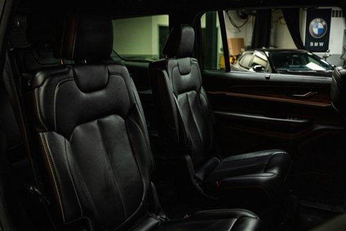 Used 2024 Jeep Grand Cherokee L Limited w/ Luxury Tech Group II image 12