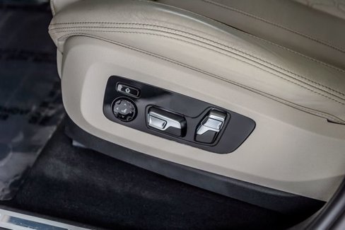 Used 2022 BMW X7 xDrive40i w/ M Sport Package image 38