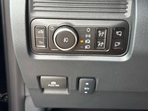 New 2025 Ford F250 Platinum w/ FX4 Off-Road Package image 15