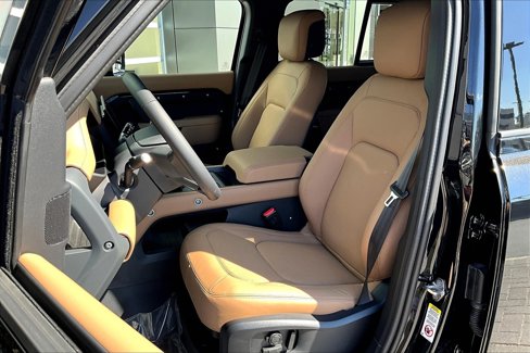 New 2026 Land Rover Defender 110 S image 9