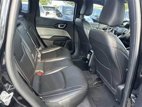Certified 2025 Jeep Compass Limited image 10