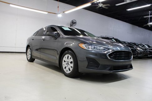 Used 2020 Ford Fusion S image 2