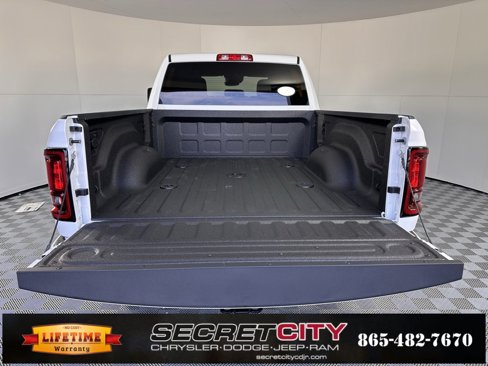 New 2025 RAM 3500 Big Horn image 28