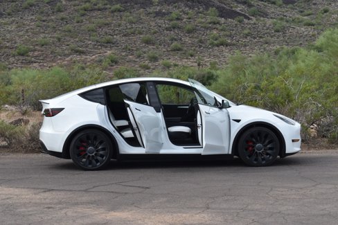 Used 2022 Tesla Model Y Performance image 4