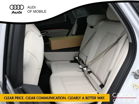 New 2025 Audi Q5 Prestige image 12
