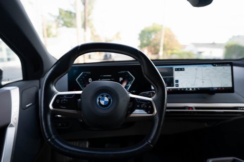 Used 2024 BMW iX xDrive50 image 28