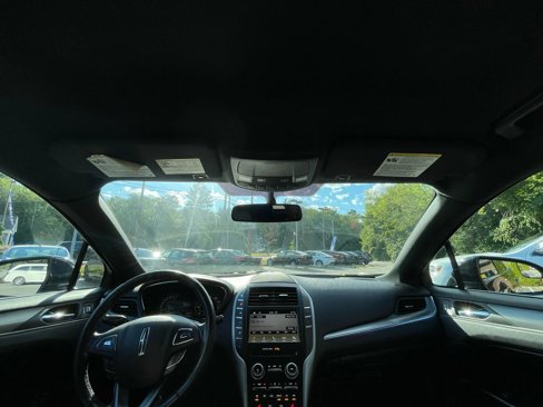Used 2017 Lincoln MKC Premiere image 25