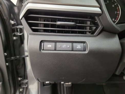 Used 2024 Nissan Altima 2.5 SV image 26