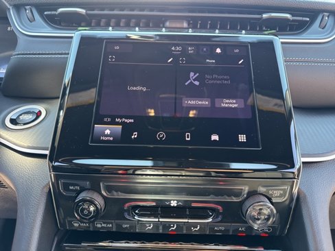 New 2025 Jeep Grand Cherokee L Laredo image 17