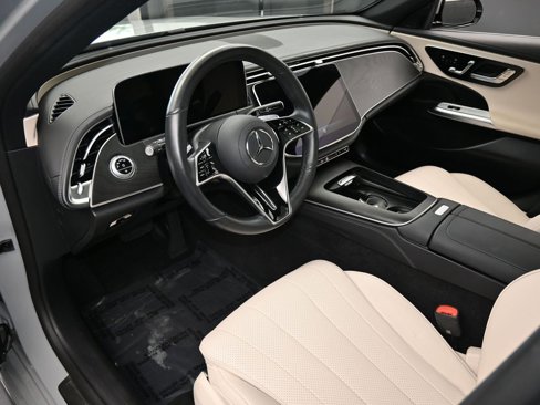 Used 2025 Mercedes-Benz E 350 Sedan image 10