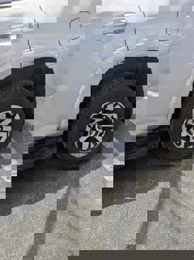 Used 2024 Toyota 4Runner TRD Off-Road Premium image 9