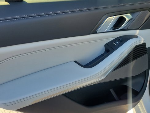 New 2026 BMW X5 M60i w/ Climate Comfort Package image 11