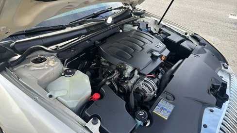 Used 2011 Buick Lucerne CXL w/ Driver Confidence Package image 25