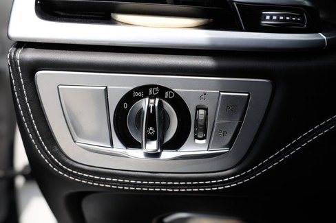 Used 2019 BMW M760i xDrive image 67