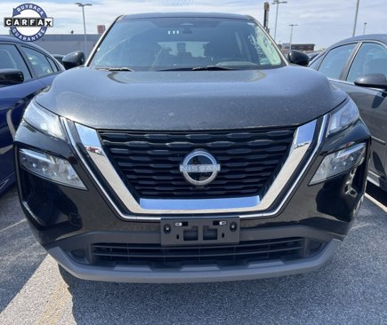 Used 2023 Nissan Rogue SV image 2
