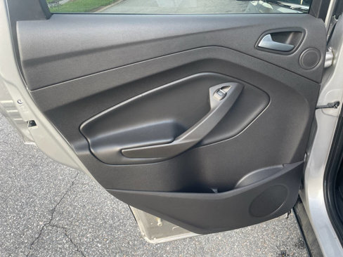 Used 2017 Ford Escape Titanium image 18
