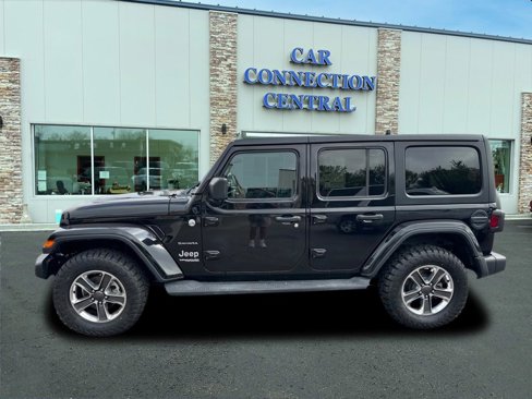 Used 2020 Jeep Wrangler Unlimited Sahara image 2