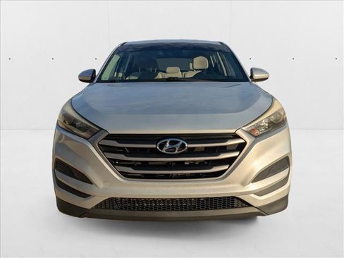 Used 2018 Hyundai Tucson SE image 2