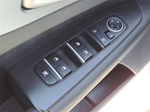 Used 2022 Kia Forte LXS image 20