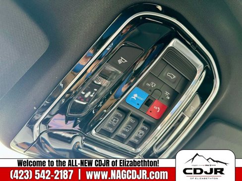New 2024 Jeep Grand Cherokee L Overland w/ Luxury Tech Group IV image 19