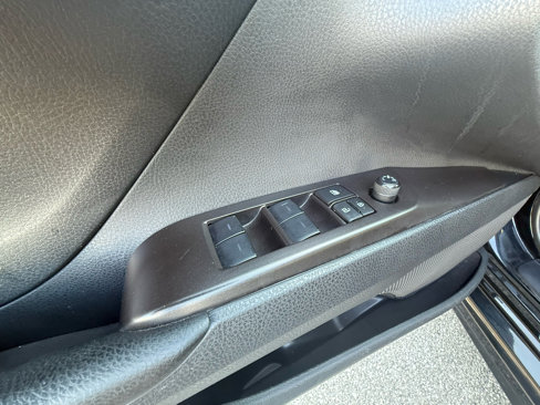 Used 2024 Toyota Camry SE image 28
