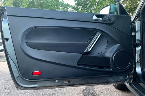 Used 2018 Volkswagen Beetle 2.0T Coast image 19