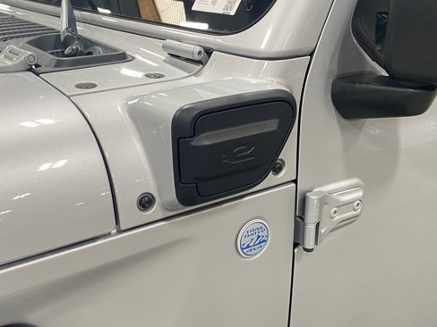 Used 2023 Jeep Wrangler Unlimited Sahara image 10