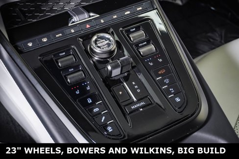Used 2025 Aston Martin DBX 707 image 30