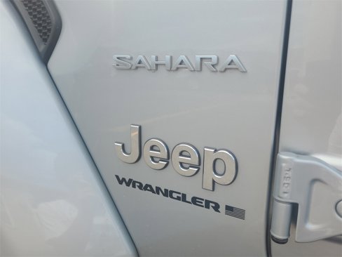 Used 2024 Jeep Wrangler Sahara image 23