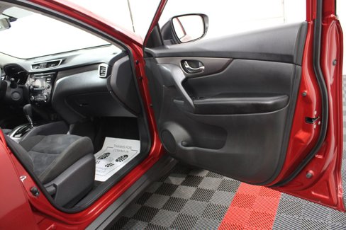Used 2015 Nissan Rogue SV image 20